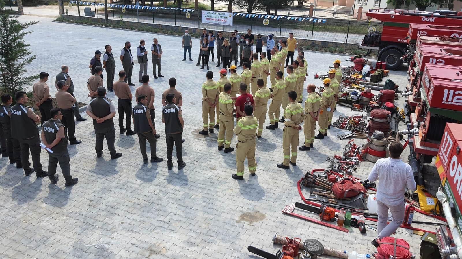 EKİPLER YANGIN RİSKİNE HAZIR