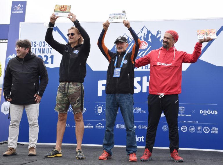 ÇELİK’TEN ULUDAĞ’DA MADALYA