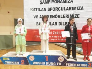 MİLLİ SPORCUDAN ÇİFTE MADALYA