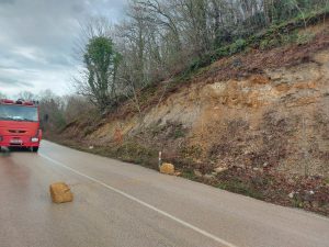 BAHARİYE’DE TOPRAK KAYMASI