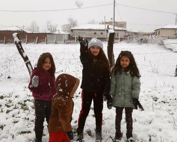 KAR, ÇOCUKLARA GÜZEL