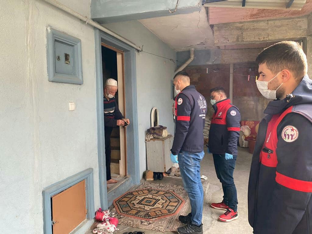 KISITLAMALARDA YARDIM SEFERBERLİĞİ