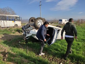 TAKLA ATAN ARAÇTAN SAĞ KURTULDU