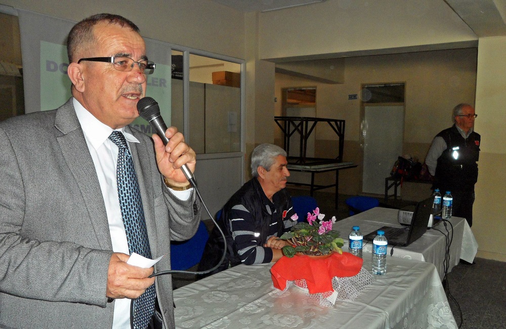 ÜNLÜ SANATÇIDAN TEMA’YA DESTEK