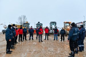 EKİPLER ÇALIŞTI, KAR ZAHMET DEĞİL RAHMET OLDU