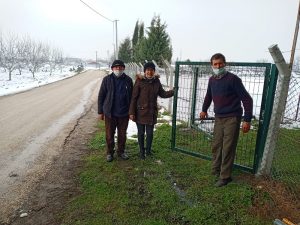 MEZARLIK KAPILARINI HURDACIYA VERMİŞ