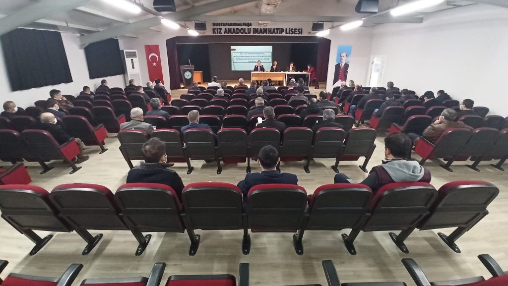 MÜDÜRLER EĞİTİMİ KONUŞTU