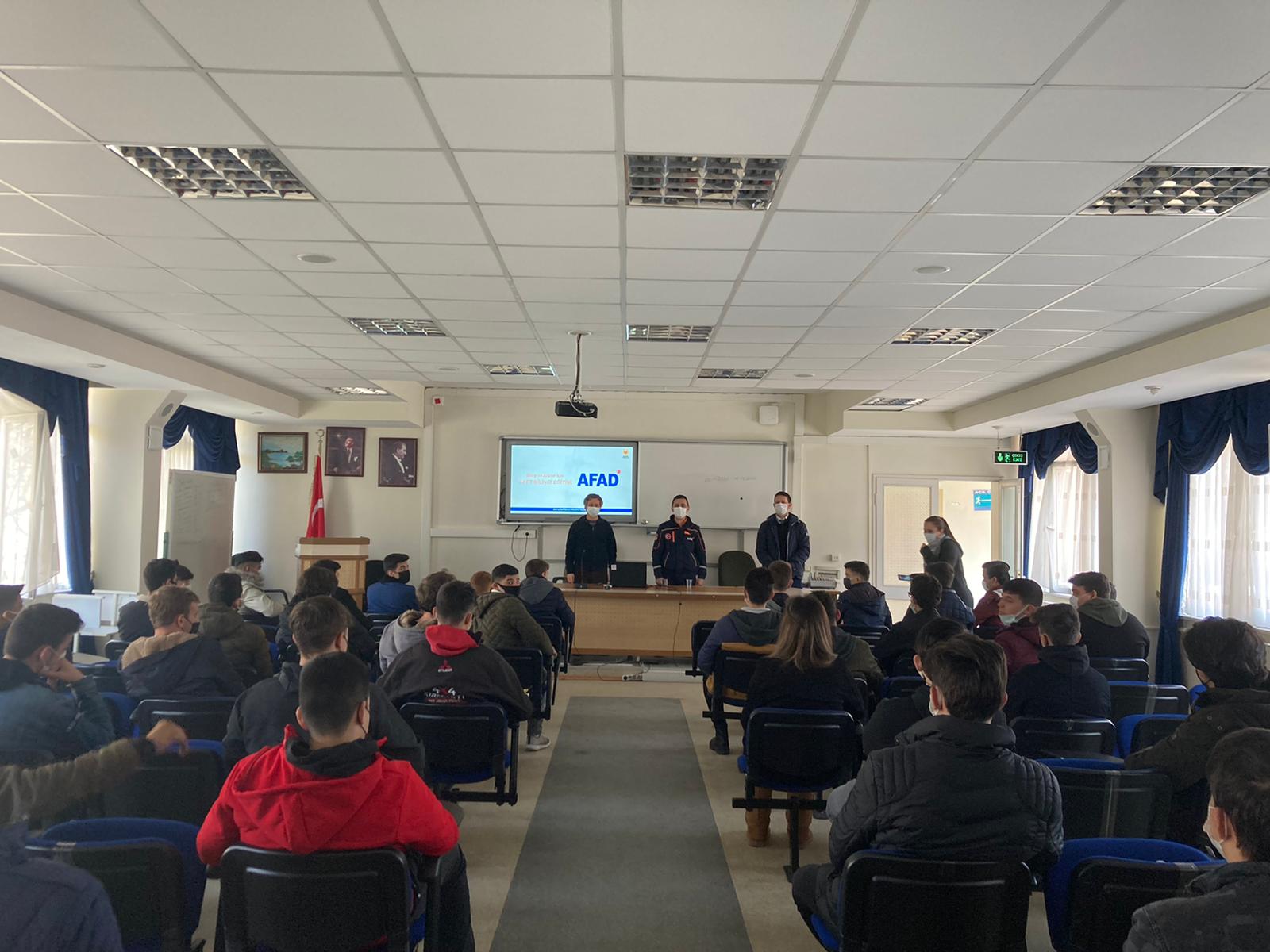 ÖĞRENCİLERE ‘DEPREM’ EĞİTİMİ