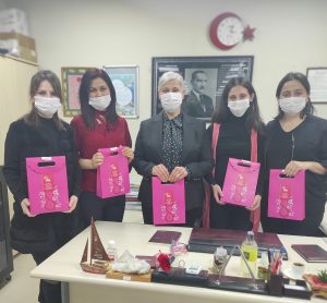 PTT PERSONELİNE 8 MART JESTİ