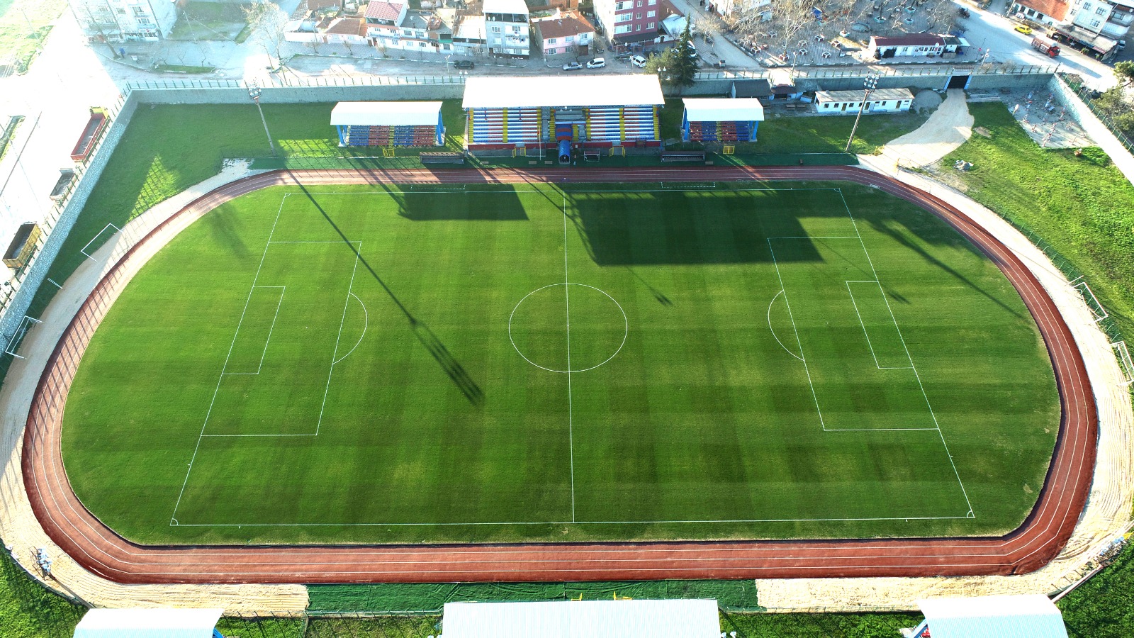 ŞAMPİYONLAR LİGİ STANDARDINDA STADYUM