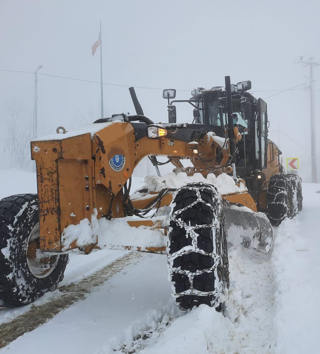 15 MAHALLENİN YOLU AÇILDI