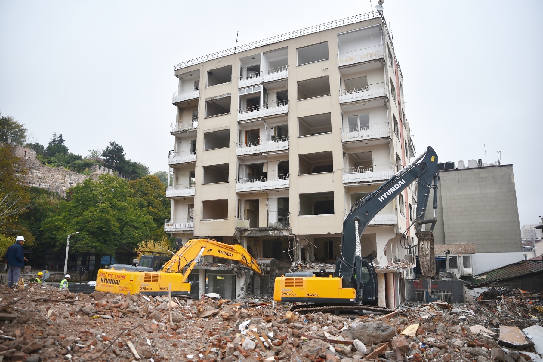 BİNA YIKIMINA RUHSAT ŞARTI GELİYOR