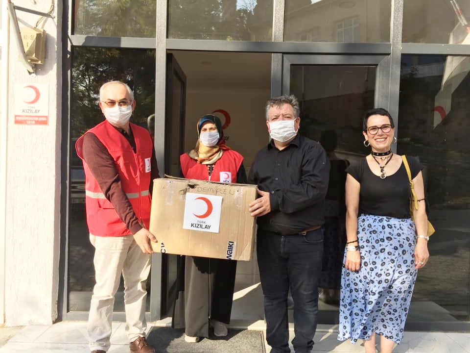 KIZILAY’DAN ÖĞRENCİLERİ SEVİNDİREN YARDIM