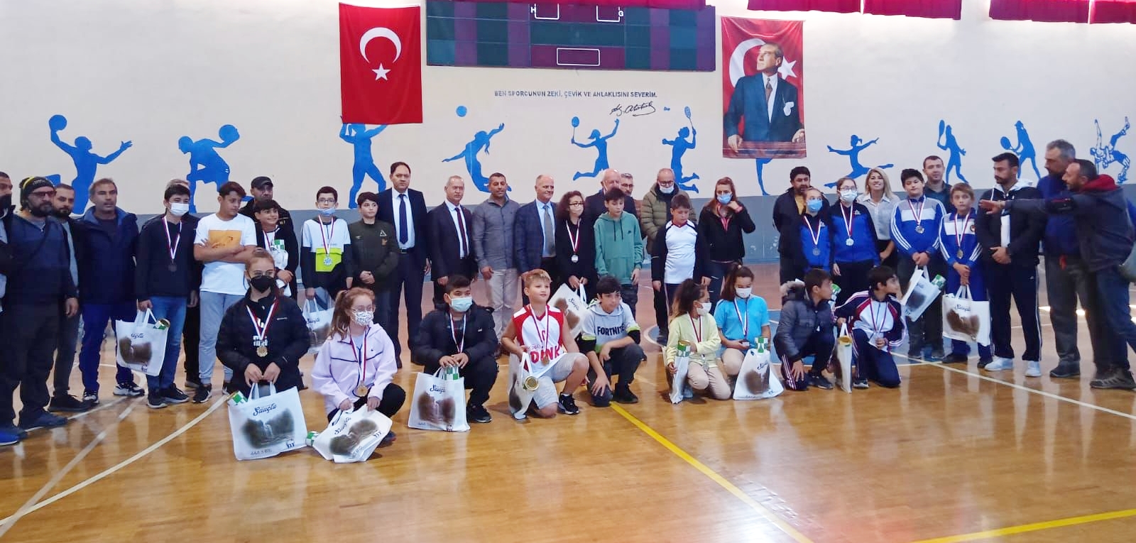 MASA TENİSİNDE HEYECANLI TURNUVA