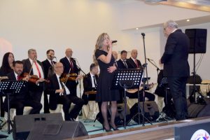 ATATÜRK, ŞARKILARLA ANILDI