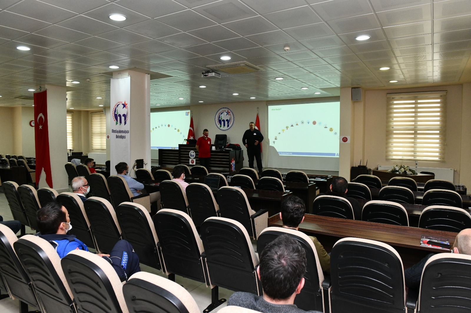 BELEDİYE PERSONELİNE AFET FARKINDALIK EĞİTİMİ