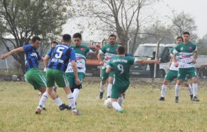 FUTBOL TURNUVASI TAM GAZ SÜRÜYOR