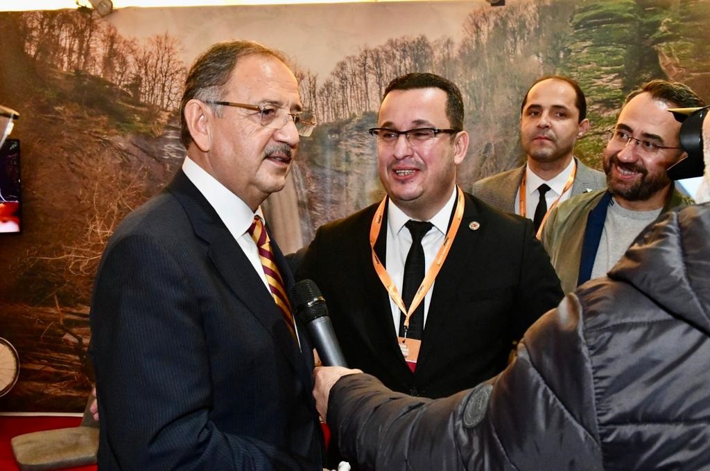 GENÇLİK ÇALIŞMALARINA ÖVGÜ