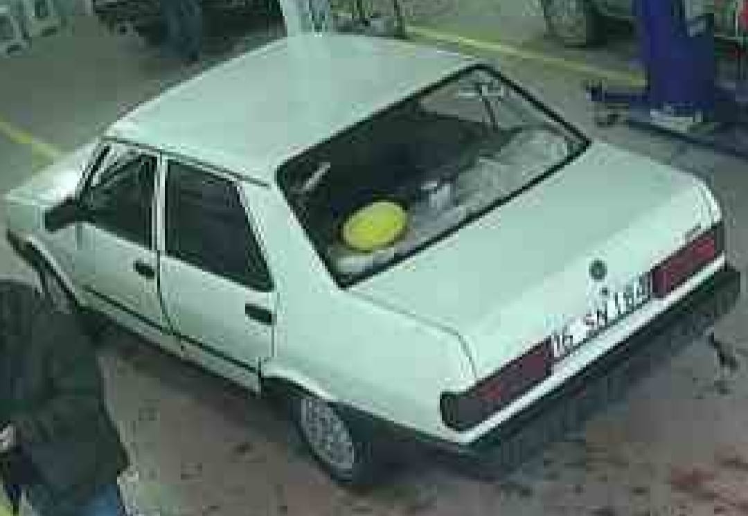 KAMERALARI TAKMADAN ARACI ÇALDI