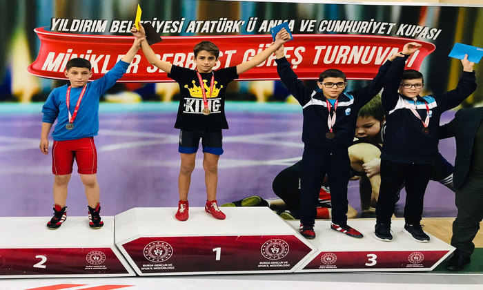 MİNDERDE ‘SARI’ FIRTINA