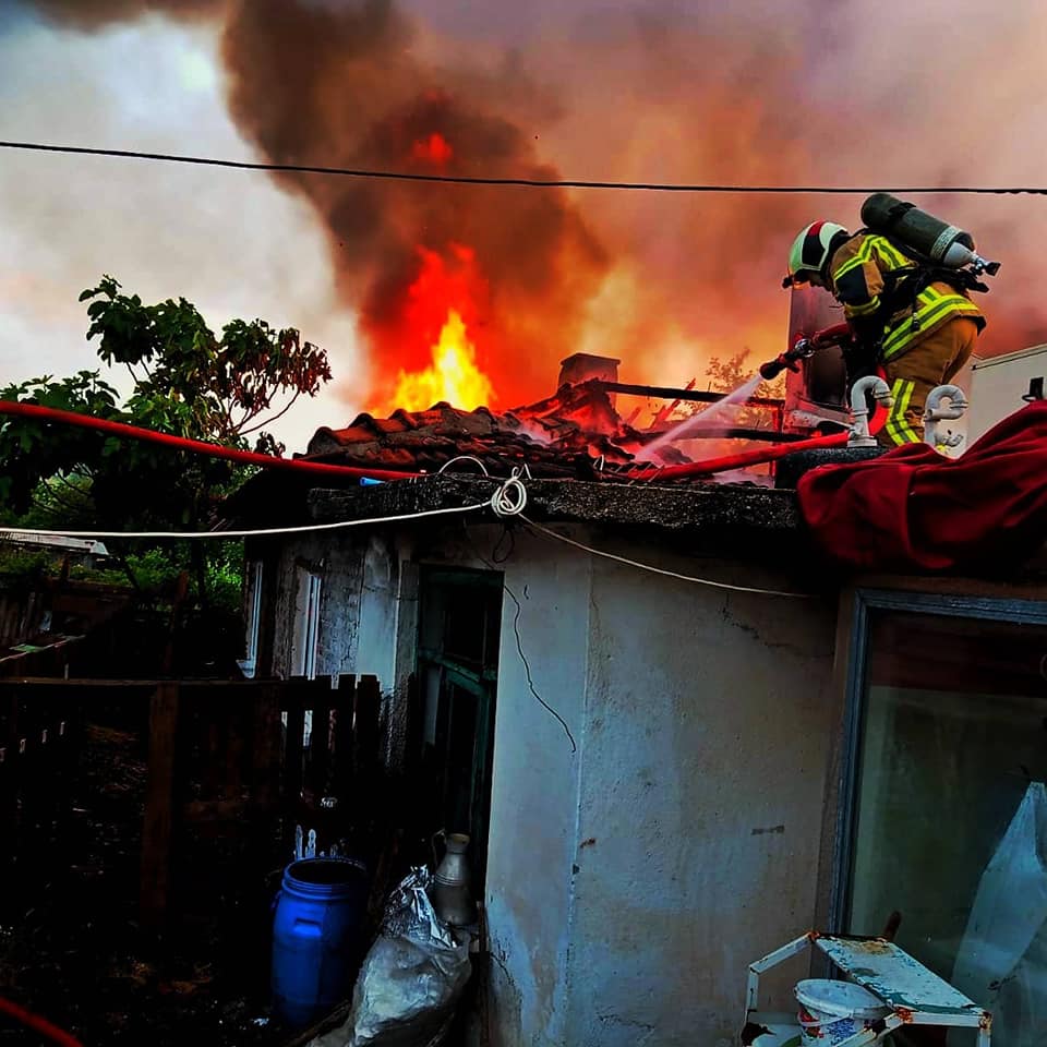 DEMİRDERE’DE EV YANGINI