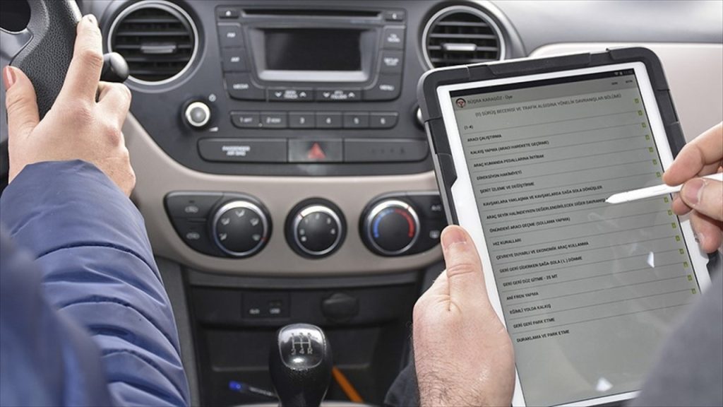 EHLİYET SINAVINDA DEĞİŞİKLİĞE GİDİLİYOR