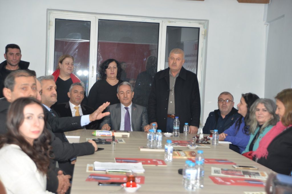 ZAFER PARTİSİ SAHAYA ÇIKTI