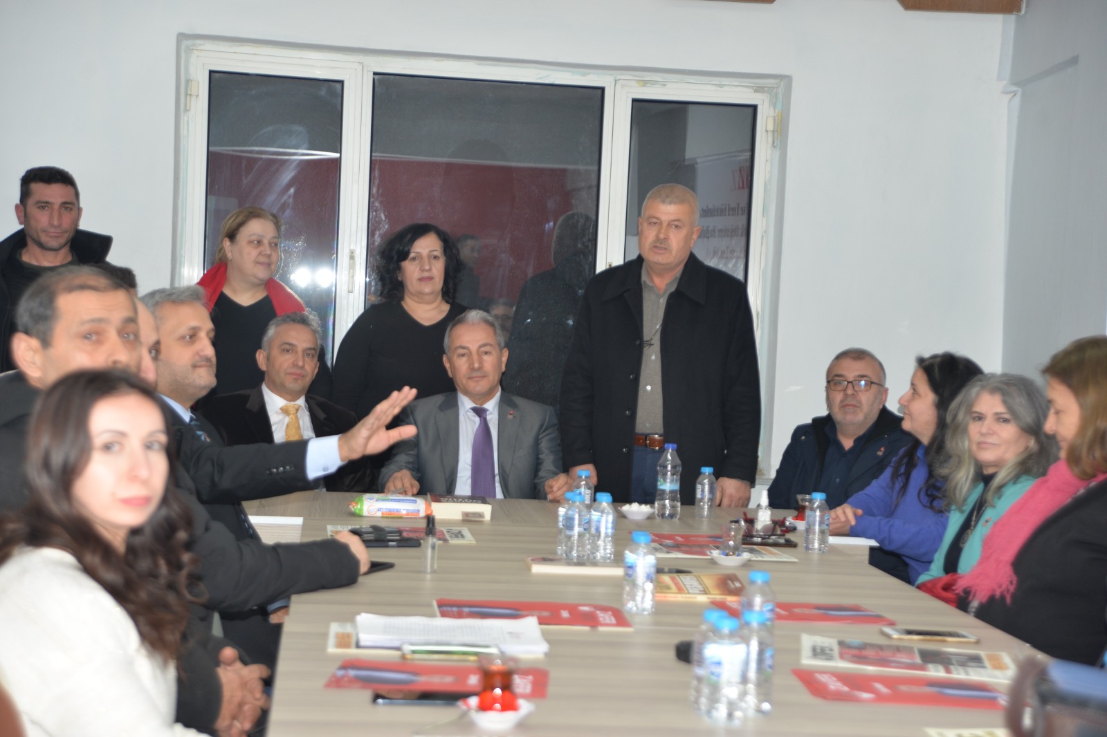 ZAFER PARTİSİ SAHAYA ÇIKTI