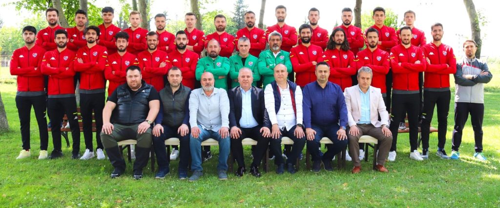 PAŞA, ÇARŞAMBA GÜNÜ SAHNE ALIYOR