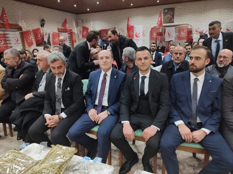 YENİDEN REFAH’TAN GENİŞ KATILIMLI KONGRE