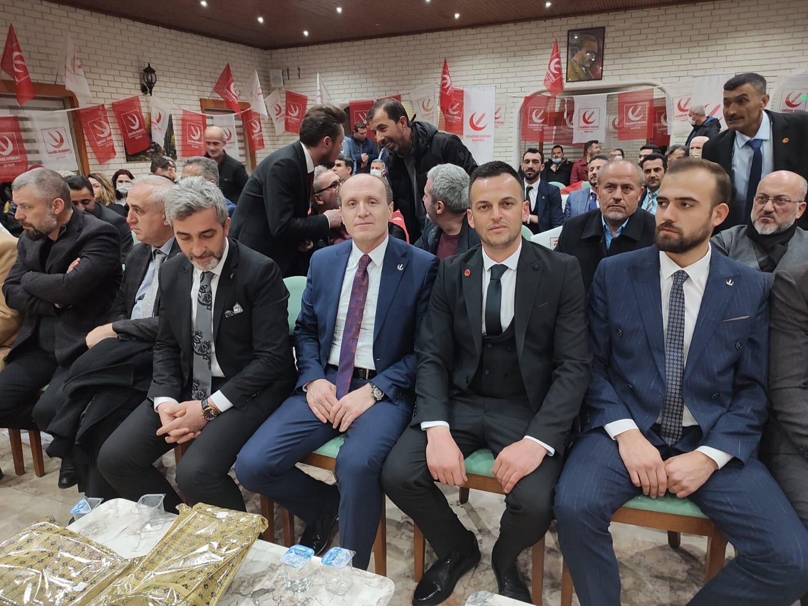 YENİDEN REFAH’TAN GENİŞ KATILIMLI KONGRE