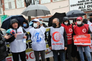 BURSA’DA DOKTORLAR EYLEMDE!