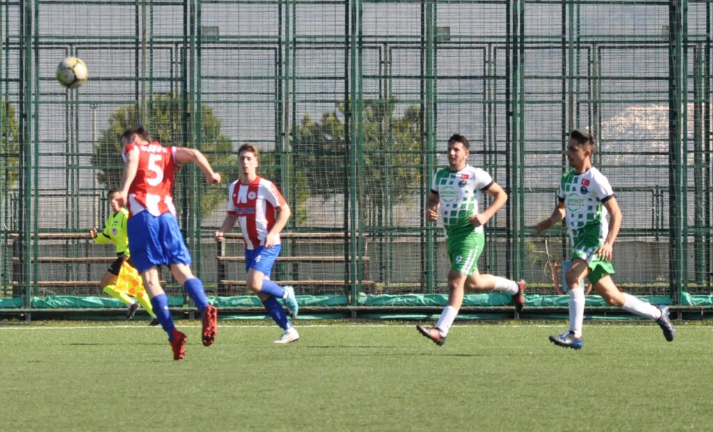 KÜMEDE PAZAR MESAİSİ