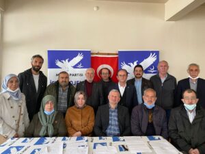 MİLLET PARTİSİ KONGREYE GİTTİ