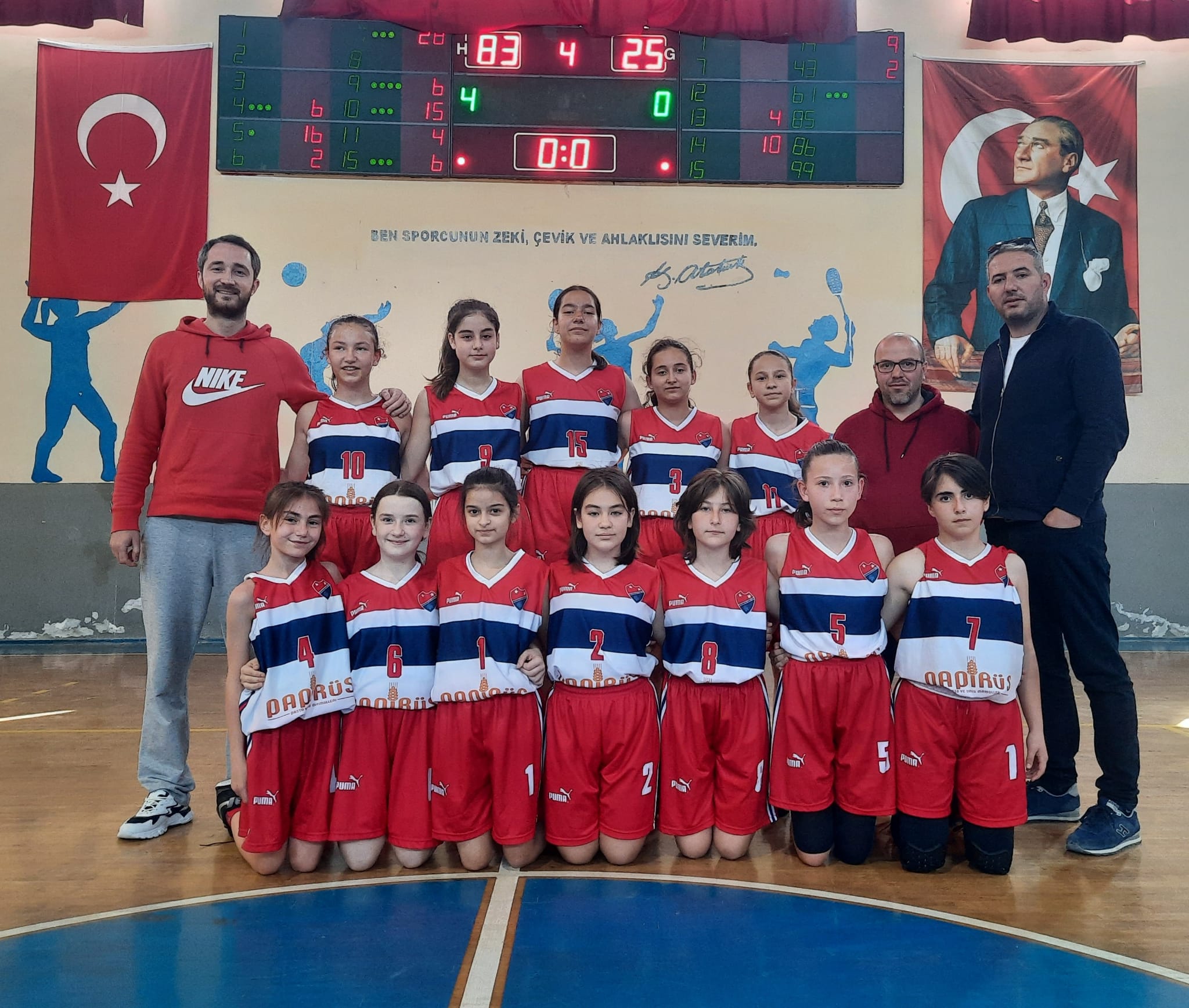 PARKEDE BİR ZAFER BİR YENİLGİ