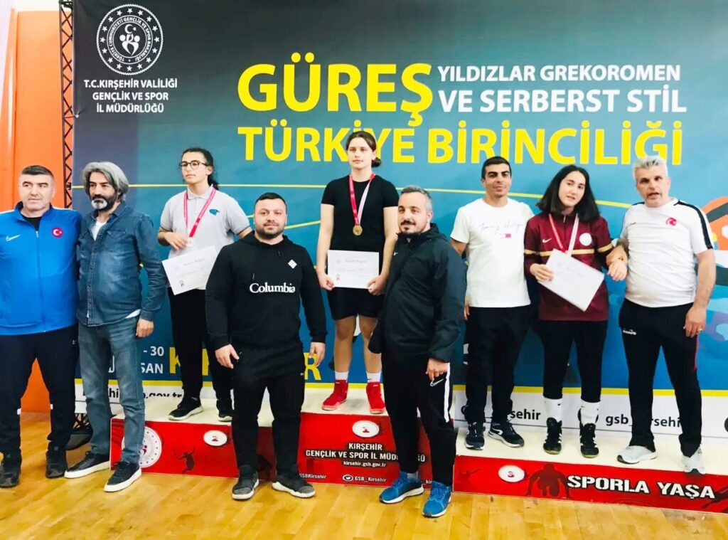 GÜREŞTE TÜRKİYE BİRİNCİLİĞİ