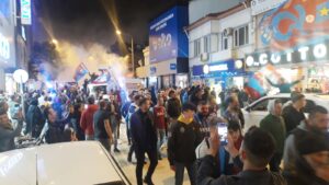 TRABZON TARAFTARI ŞAMPİYONLUĞU KUTLADI