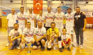 ALKIŞLAR GÜLLÜCE’YE