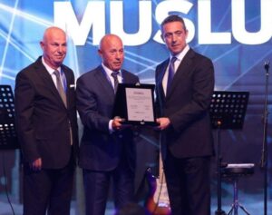 MUSLUBAŞLAR’A ONUR ÖDÜLÜ