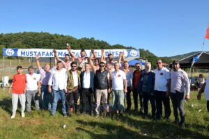 ÇAKALLAR GÜREŞLE ŞENLENDİ