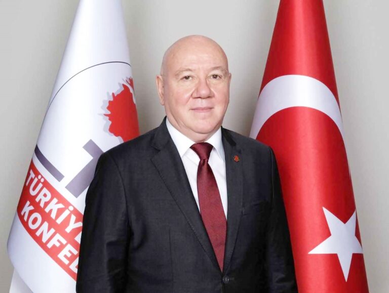 ‘GAZETECİLİK MESLEK YASASI ÇIKARILMALI’