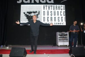 SUNAY AKIN‘DAN MUHTEŞEM GECE