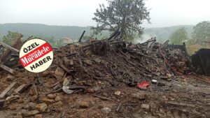 YANGIN EVSİZ BIRAKTI