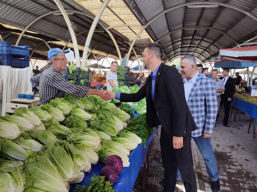 YENİDEN REFAHA 40 MAHALLE BAŞKANI