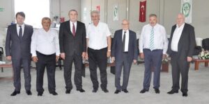 ‘ÇİFTÇİ ÜRETTİĞİNİN KARŞILIĞINI ALAMIYOR’