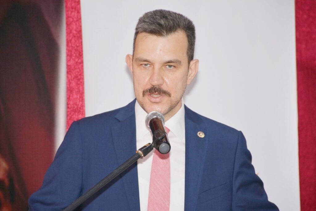 ‘DEPREME DAYANIKSIZ OKULA İZİN VERMEYİZ’