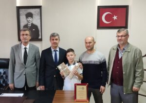 BURSA BİRİNCİSİNE ÖDÜL