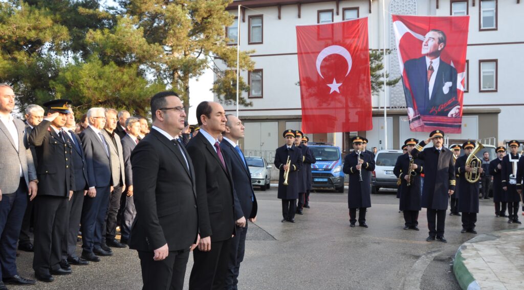 BÜYÜK KURTARICI ÖZLEMLE ANILDI