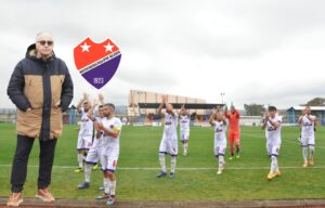 OYNAMADAN KAZANDI, LİDER KAPATTI