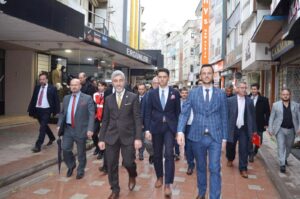 YENİDEN REFAH’TAN ESNAF ZİYARETİ